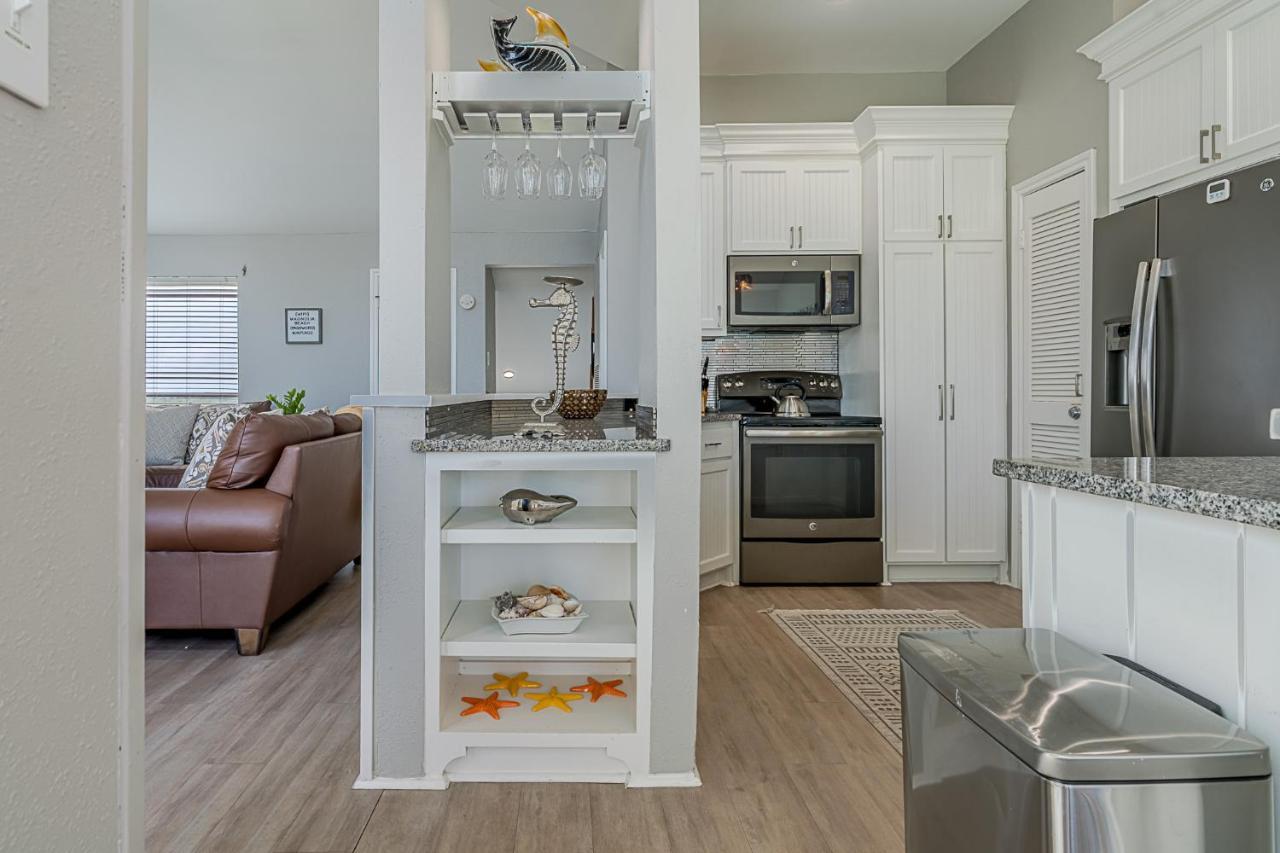 Hot Tub - Ocean Views - Steps To Private Beach - Quiet Location Galveston Luaran gambar